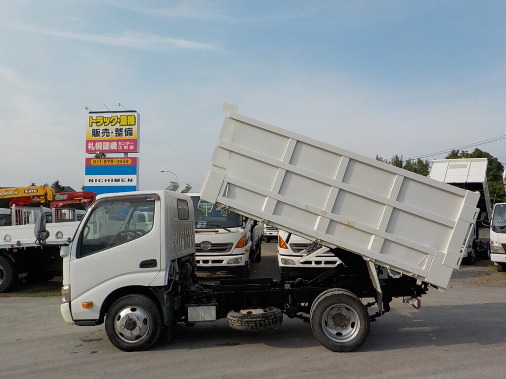 平成24年　デュトロ 2ｔ深ダンプ 4ＷＤ　★土砂禁★観音開き★荷台内寸304㎝×158㎝×109㎝★車検令和7年11月★