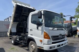 サムネイル: 平成24年　レンジャー４トンダンプ　検令和7年11月　フル装備　６MT