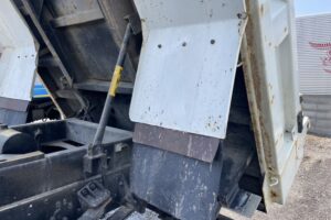 サムネイル: 平成24年　レンジャー４トンダンプ　検令和7年11月　フル装備　６MT