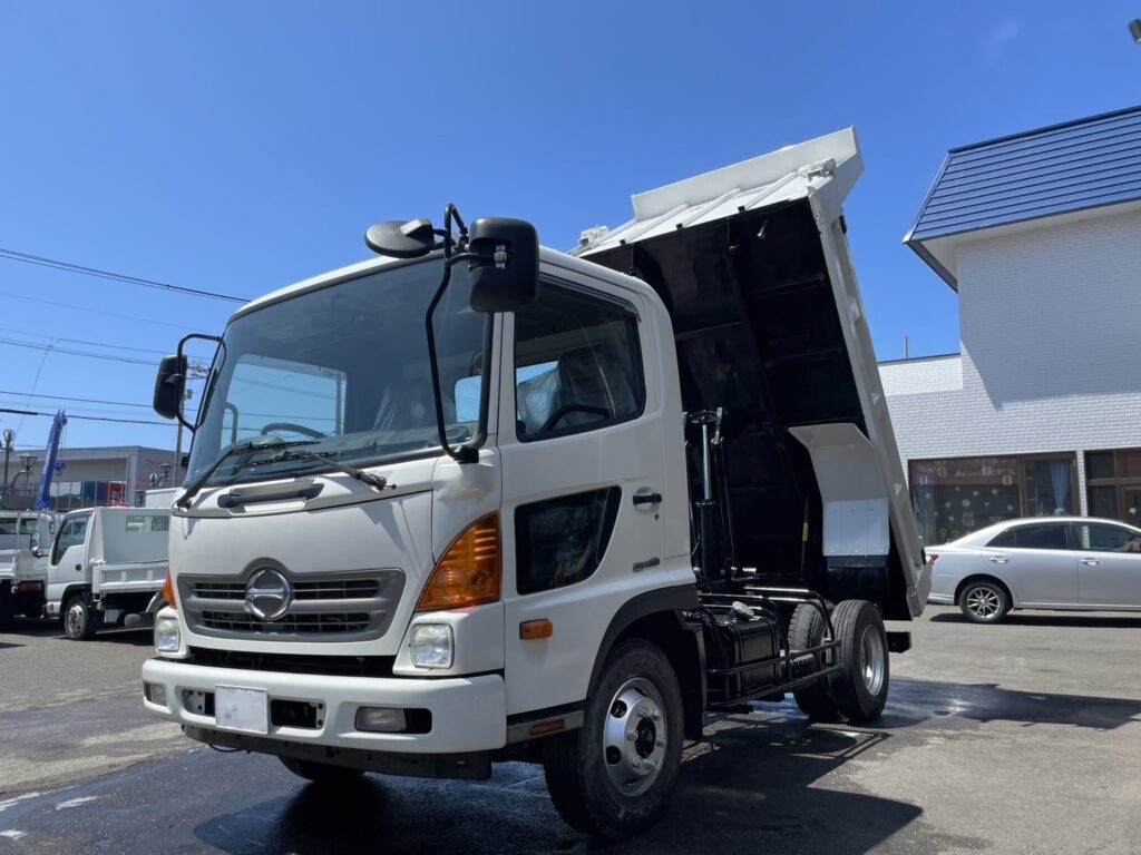 平成24年　レンジャー４トンダンプ　荷台・下廻り塗装済み　検令和7年11月　フル装備　６MT
