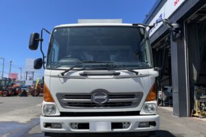 サムネイル: 平成24年　レンジャー４トンダンプ　荷台・下廻り塗装済み　検令和7年11月　フル装備　６MT