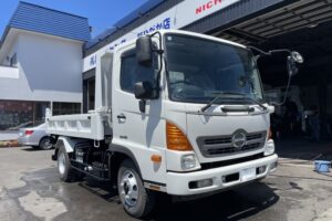 サムネイル: 平成24年　レンジャー４トンダンプ　荷台・下廻り塗装済み　検令和7年11月　フル装備　６MT