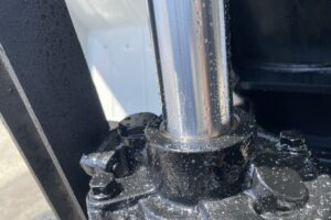 サムネイル: 平成24年　レンジャー４トンダンプ　荷台・下廻り塗装済み　検令和7年11月　フル装備　６MT