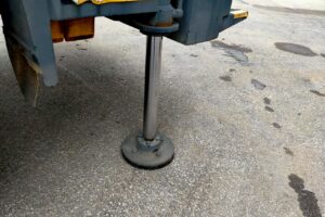 サムネイル: 平成２５年　ダイナ9.9ｍ高所作業車　★ＦＲＰバケット