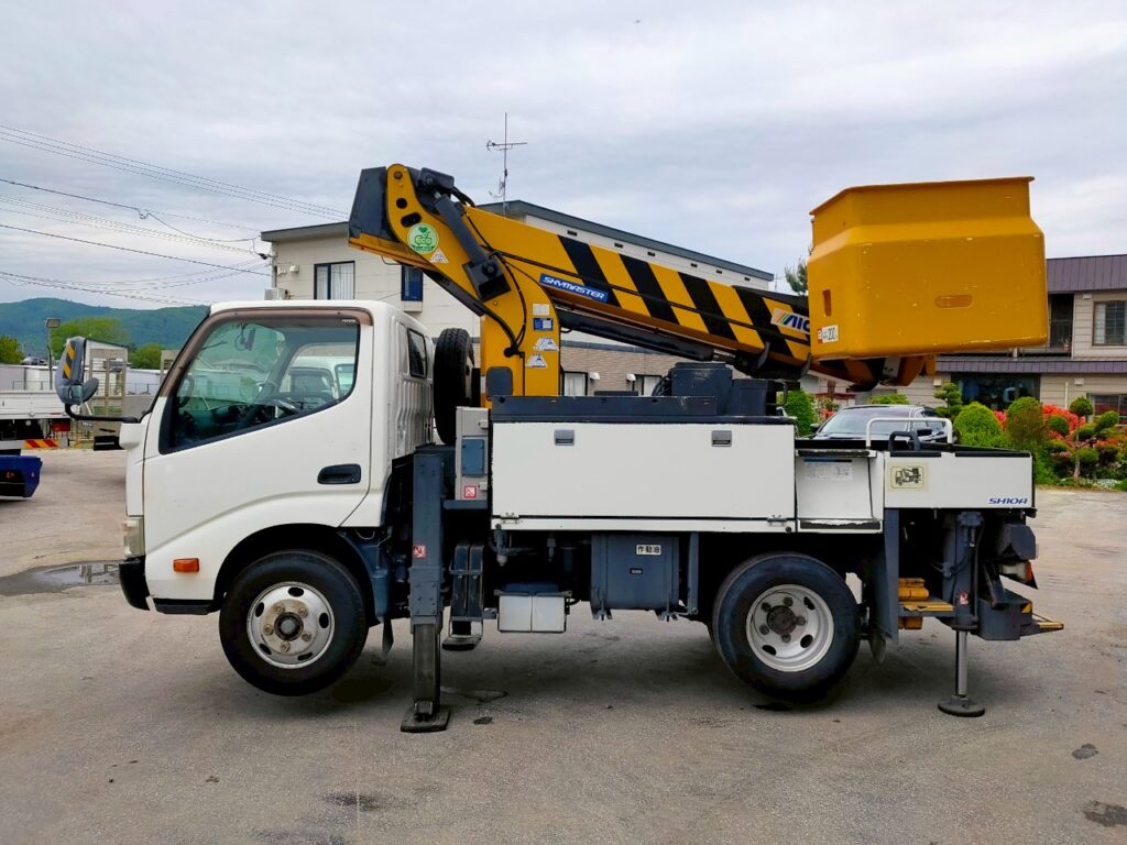 平成２５年　ダイナ9.9ｍ高所作業車　★ＦＲＰバケット