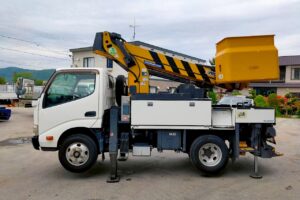 サムネイル: 平成２５年　ダイナ9.9ｍ高所作業車　★ＦＲＰバケット