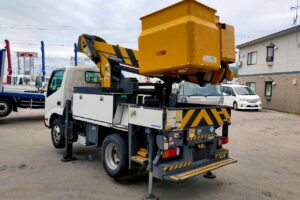 サムネイル: 平成２５年　ダイナ9.9ｍ高所作業車　★ＦＲＰバケット