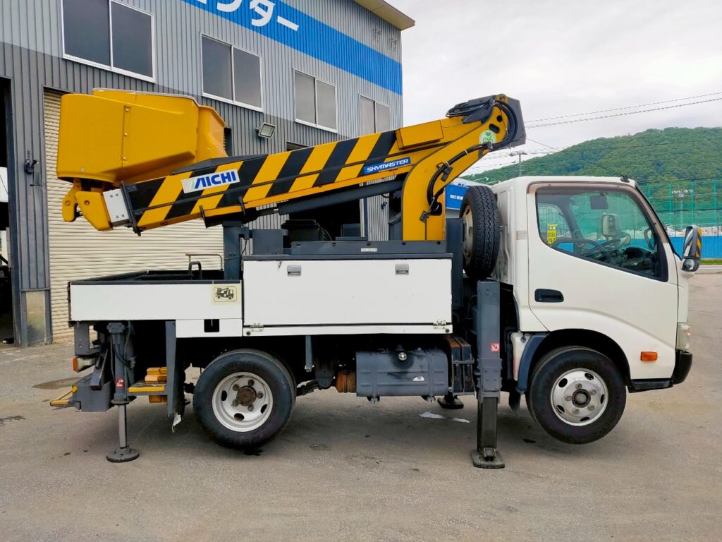 平成２５年　ダイナ9.9ｍ高所作業車　★ＦＲＰバケット