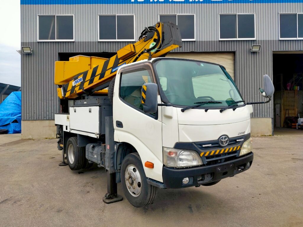 平成２５年　ダイナ9.9ｍ高所作業車　★ＦＲＰバケット