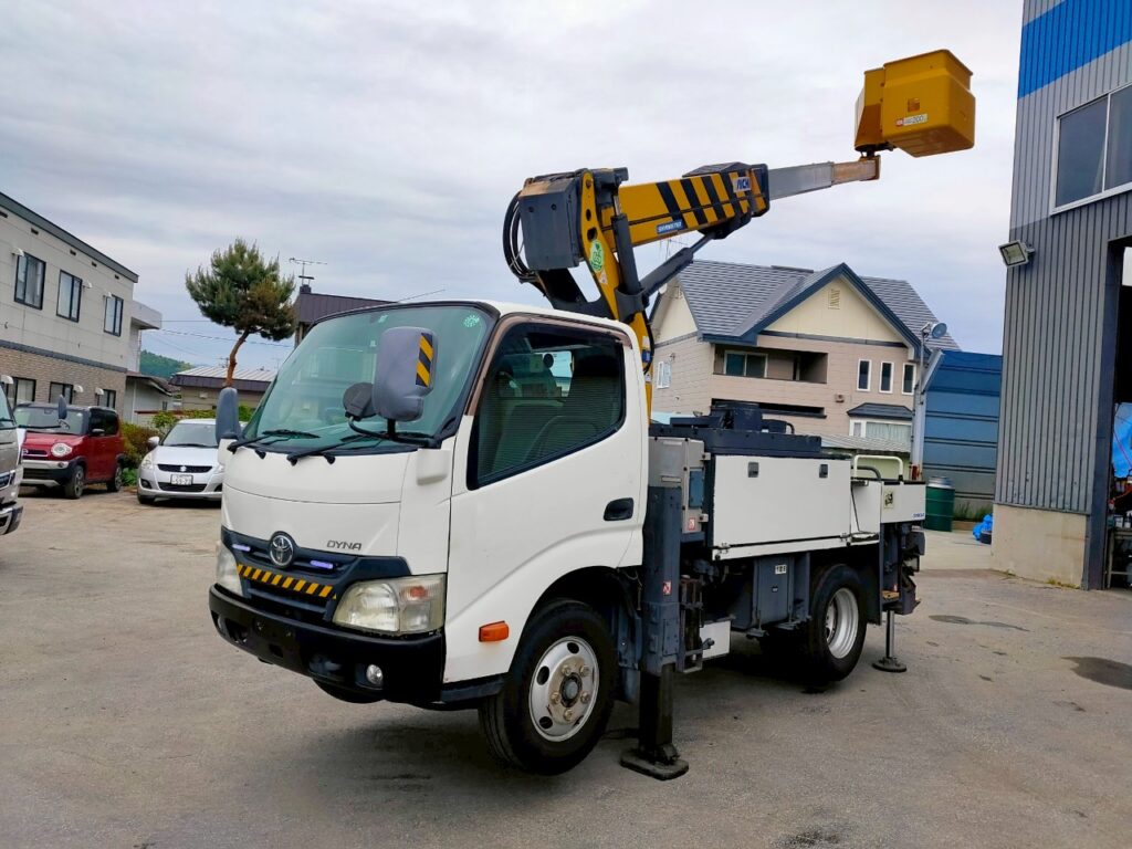 平成２５年　ダイナ9.9ｍ高所作業車　★ＦＲＰバケット