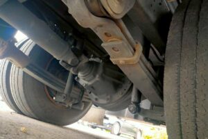 サムネイル: 平成２５年　ダイナ9.9ｍ高所作業車　★ＦＲＰバケット
