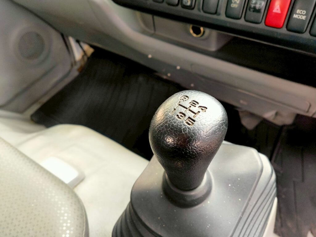 平成２５年　ダイナ9.9ｍ高所作業車　★ＦＲＰバケット