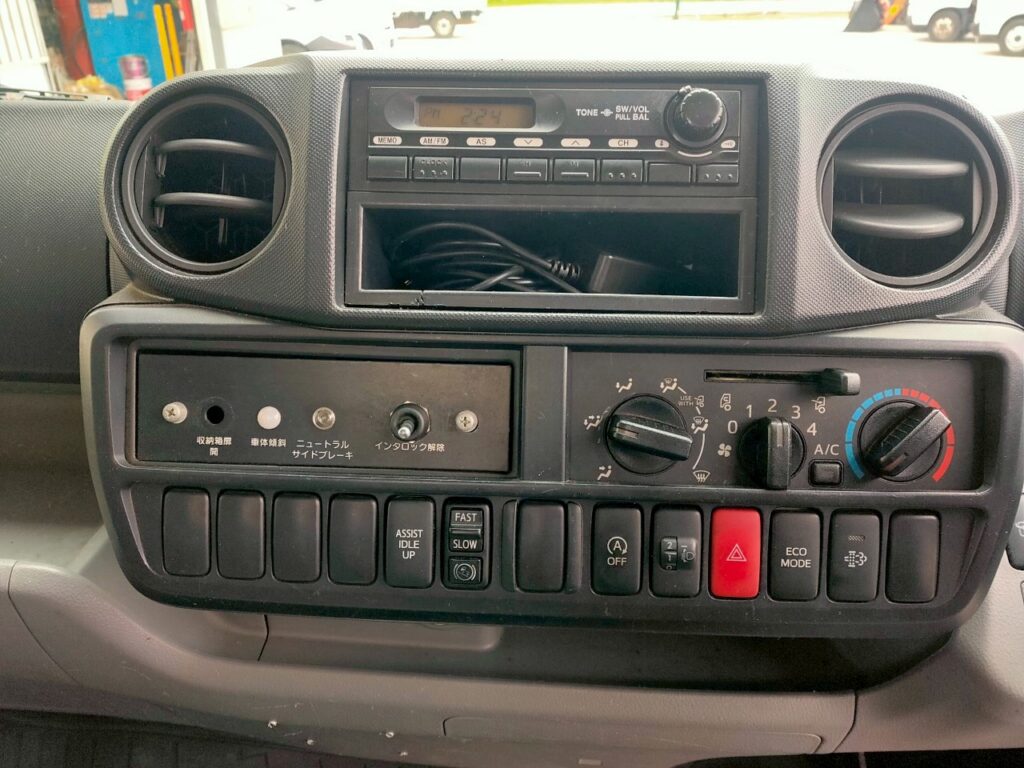 平成２５年　ダイナ9.9ｍ高所作業車　★ＦＲＰバケット