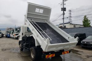 サムネイル: 平成25年　日野　レンジャー　４トンダンプ　電動コボレーン付・荷台塗装済！（車検令和7年10月）