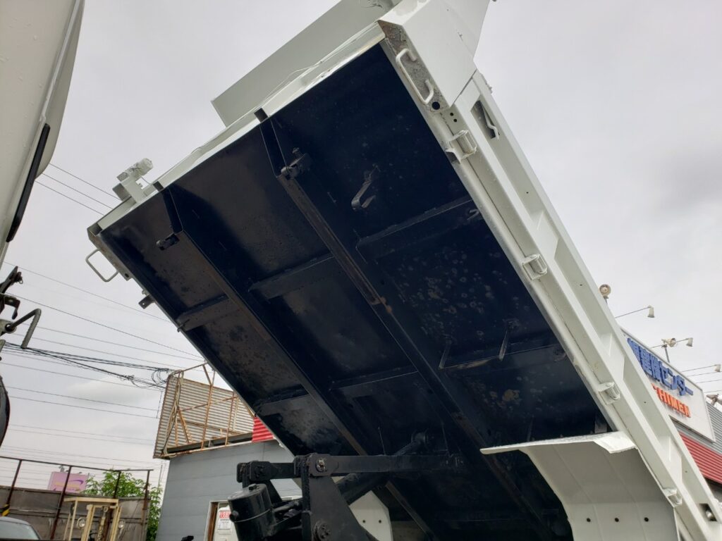 平成25年　日野　レンジャー　４トンダンプ　電動コボレーン付・荷台塗装済！（車検令和7年10月）