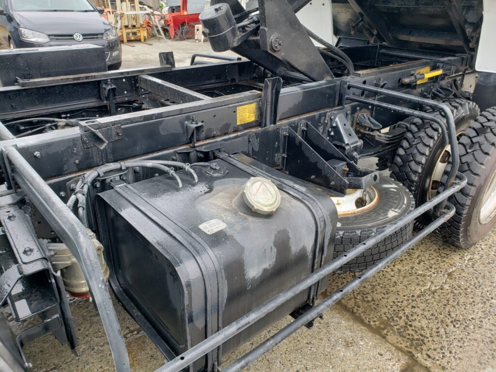 平成25年　日野　レンジャー　４トンダンプ　電動コボレーン付・荷台塗装済！（車検令和7年10月）