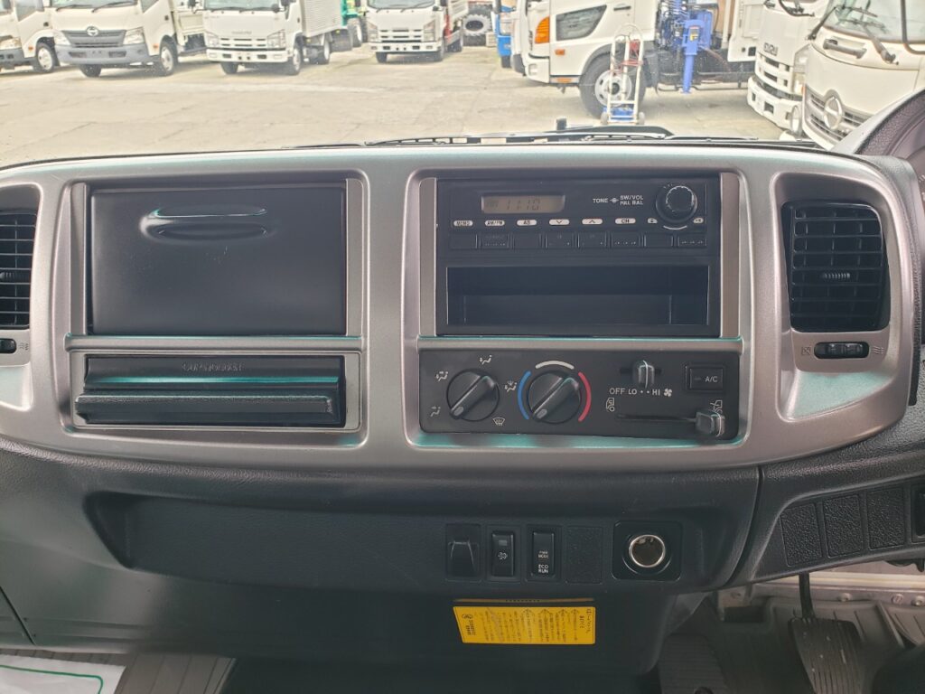 平成25年　日野　レンジャー　４トンダンプ　電動コボレーン付・荷台塗装済！（車検令和7年10月）