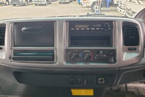 サムネイル: 平成25年　日野　レンジャー　４トンダンプ　電動コボレーン付・荷台塗装済！（車検令和7年10月）