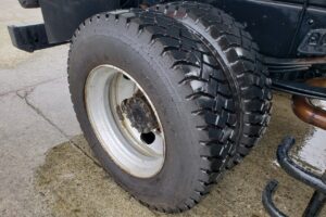 サムネイル: 平成25年　日野　レンジャー　４トンダンプ　電動コボレーン付・荷台塗装済！（車検令和7年10月）