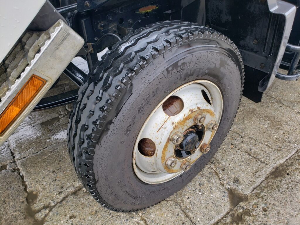平成25年　日野　レンジャー　４トンダンプ　電動コボレーン付・荷台塗装済！（車検令和7年10月）