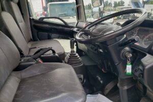 サムネイル: 平成23年　日野　レンジャー　４トン４段クレーンロング　フックイン・ラジコン付（車検1年付）
