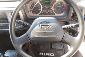 サムネイル: 平成２８年　レンジャー４トン平　アルミアオリ　
