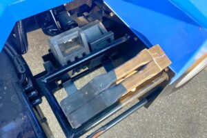 サムネイル: 平成22年　エルフ 12ｍ高所作業車 スーパーデッキ　☆塗装済み！！