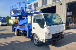サムネイル: 平成22年　エルフ 12ｍ高所作業車 スーパーデッキ　☆塗装済み！！