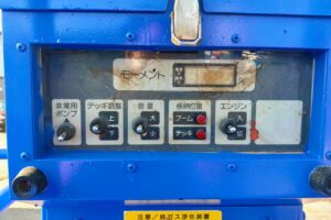サムネイル: 平成22年　エルフ 12ｍ高所作業車 スーパーデッキ　☆塗装済み！！