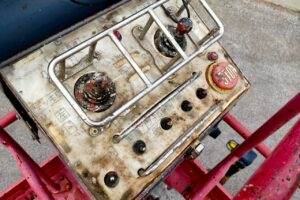 サムネイル: 平成22年　エルフ 12ｍ高所作業車 スーパーデッキ