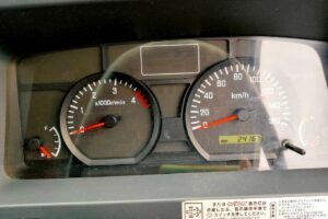 サムネイル: 平成22年　エルフ 12ｍ高所作業車 スーパーデッキ
