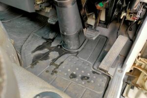 サムネイル: 平成22年　エルフ 12ｍ高所作業車 スーパーデッキ