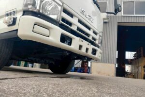 サムネイル: 平成２６年　エルフ１．５トン平　４ＷＤ！！