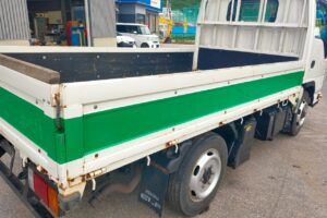 サムネイル: 平成２６年　エルフ１．５トン平　４ＷＤ！！
