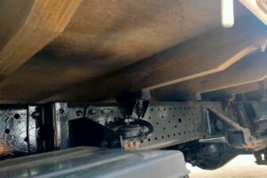 サムネイル: 平成２６年　エルフ１．５トン平　４ＷＤ！！