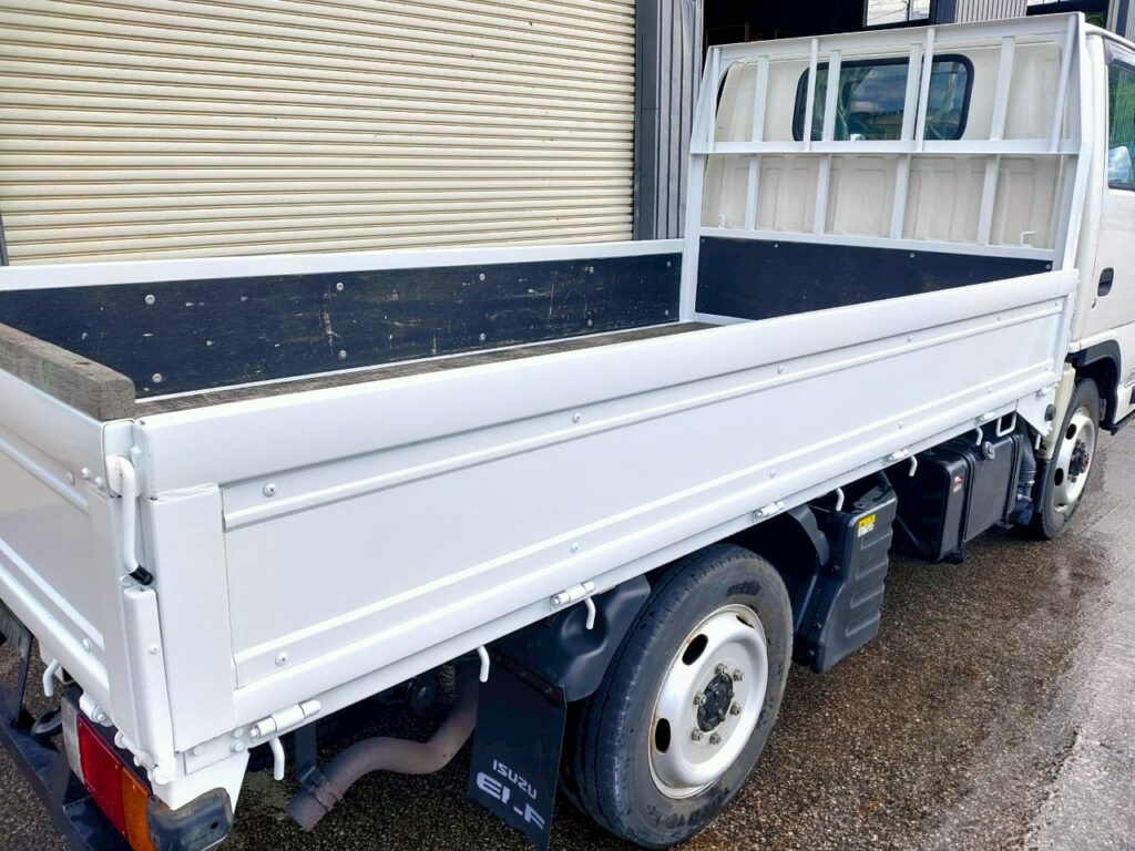 平成２６年　エルフ１．５トン平　４ＷＤ！！