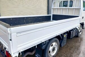 サムネイル: 平成２６年　エルフ１．５トン平　４ＷＤ！！