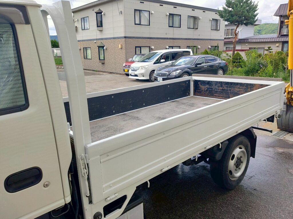 平成２６年　エルフ１．５トン平　４ＷＤ！！