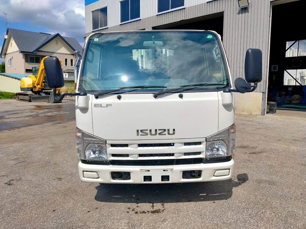 平成２６年　エルフ１．５トン平　４ＷＤ！！