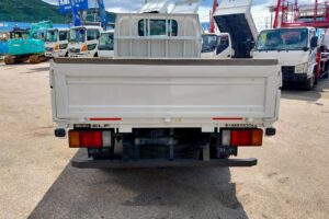 サムネイル: 平成２６年　エルフ１．５トン平　４ＷＤ！！