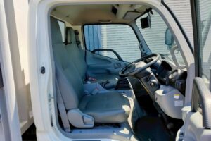 サムネイル: 平成29年　デュトロ3トンアルミウイング4WD