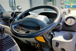 サムネイル: 平成29年　デュトロ3トンアルミウイング4WD