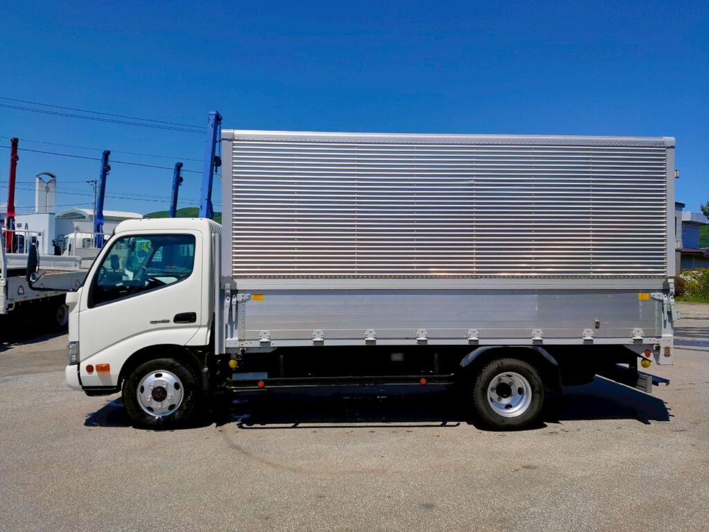 平成29年　デュトロ3トンアルミウイング4WD