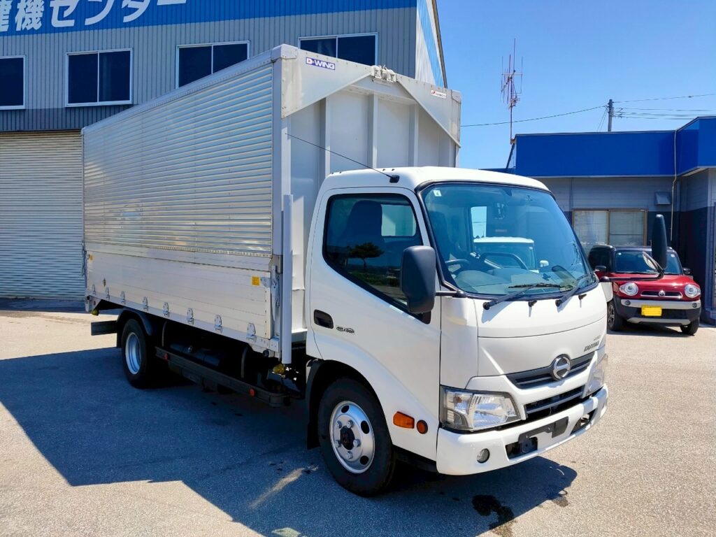 平成29年　デュトロ3トンアルミウイング4WD