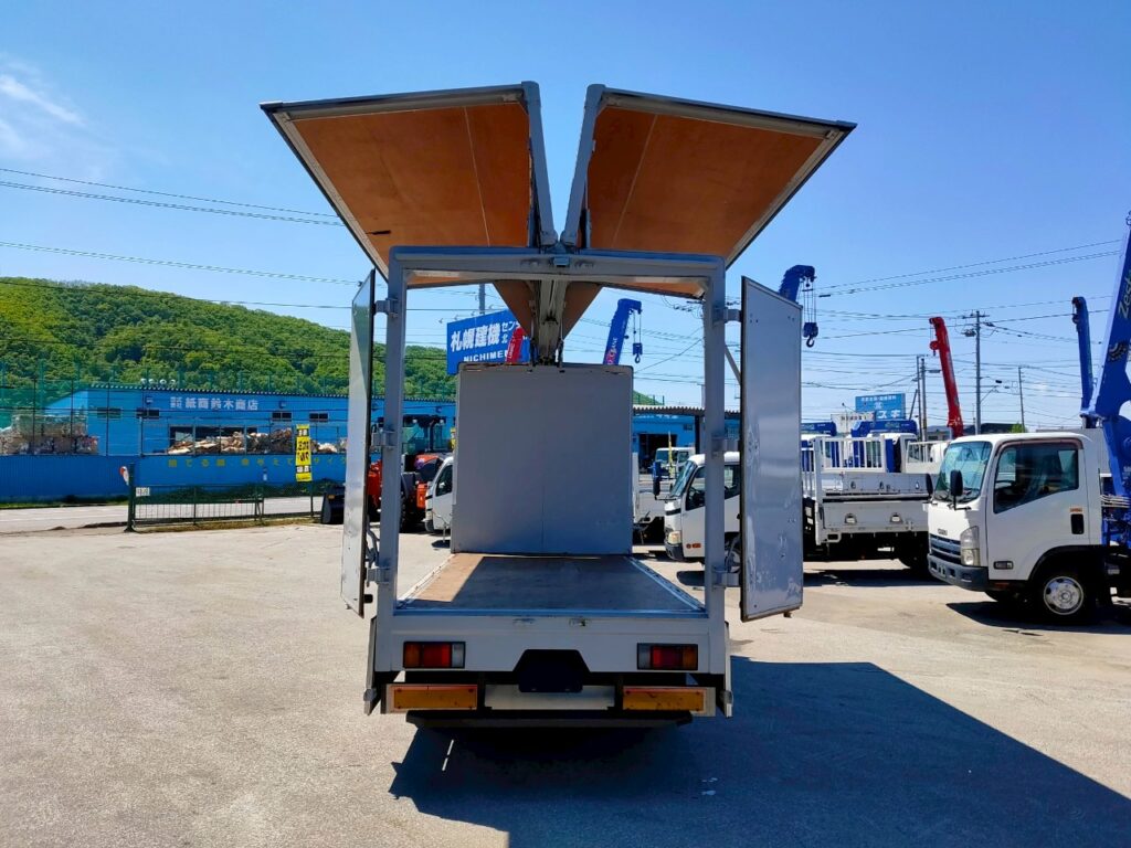 平成29年　デュトロ3トンアルミウイング4WD