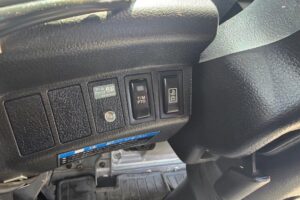 サムネイル: 平成25年　日野　レンジャー　４トン４段クレーンロング　フックイン・ラジコン付・オートマ車（車検1年付）