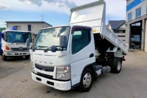 平成２５年　キャンター３トン　ダンプ　★３方開