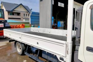 サムネイル: 平成２３年　デュトロ　２トン平　ワイドロング