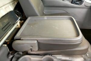 サムネイル: 平成２３年　デュトロ　２トン平　ワイドロング