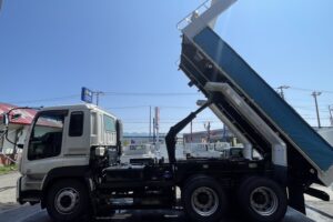 サムネイル: 平成26年　ギガ大型ダンプ　電動コボレーン　走行53万キロ　車検1年付